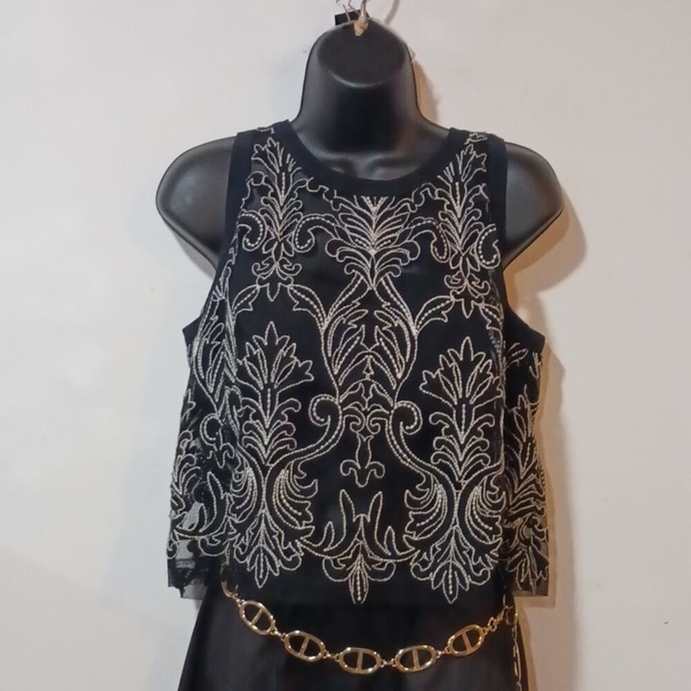 Nanette Lapore black mesh crop sleeveless lined top size 10